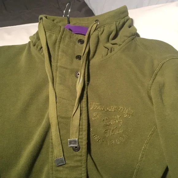 Ladies  green timeout jacket. - Picture 2 of 5